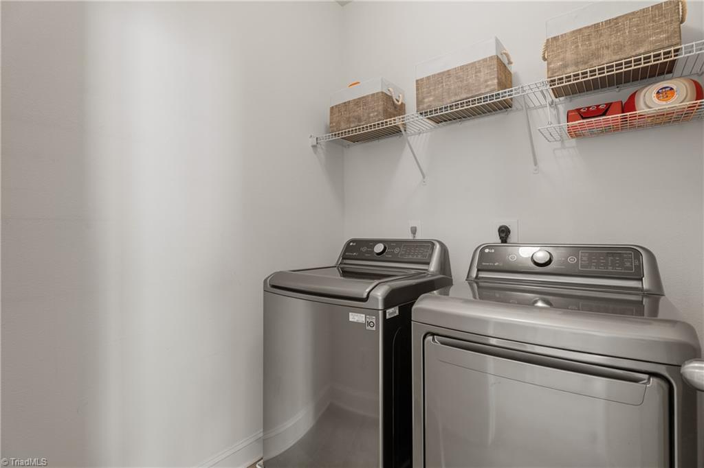 Winston-Salem, North Carolina 27106, United States, 3 Bedrooms Bedrooms, ,2 BathroomsBathrooms,Residential,Pending,126714