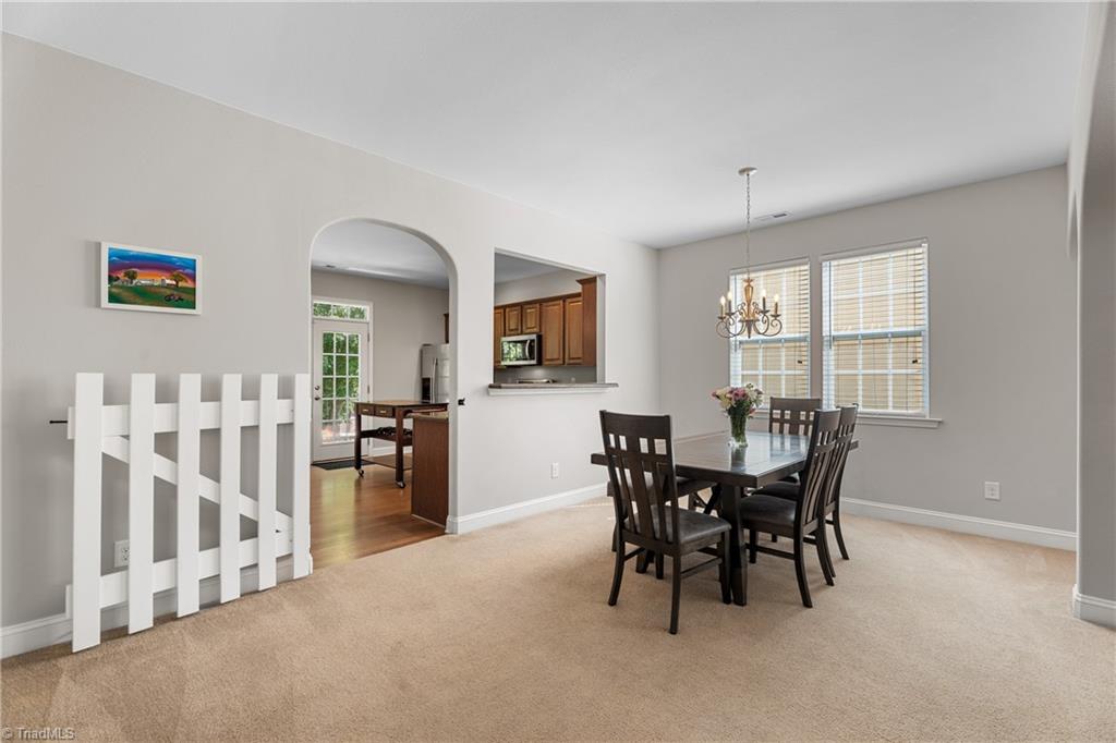 Winston-Salem, North Carolina 27106, United States, 3 Bedrooms Bedrooms, ,2 BathroomsBathrooms,Residential,Pending,126714