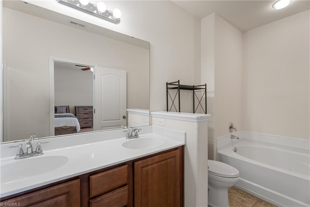 Winston-Salem, North Carolina 27106, United States, 3 Bedrooms Bedrooms, ,2 BathroomsBathrooms,Residential,Pending,126714