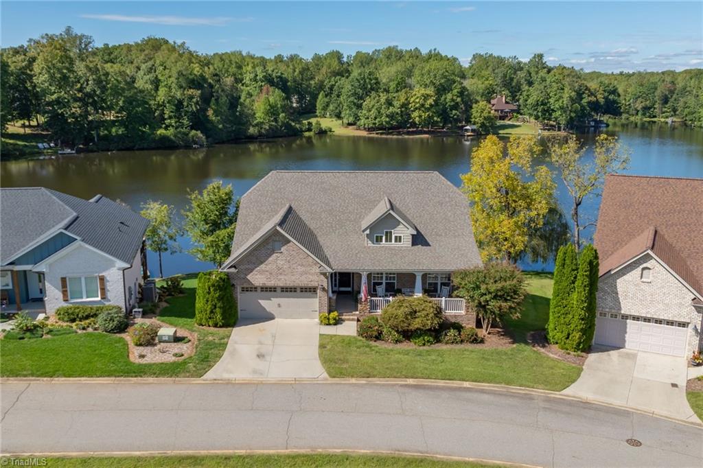 Photo of 165 Reserve Drive, Mocksville, NC 27028 (MLS # 1237381)