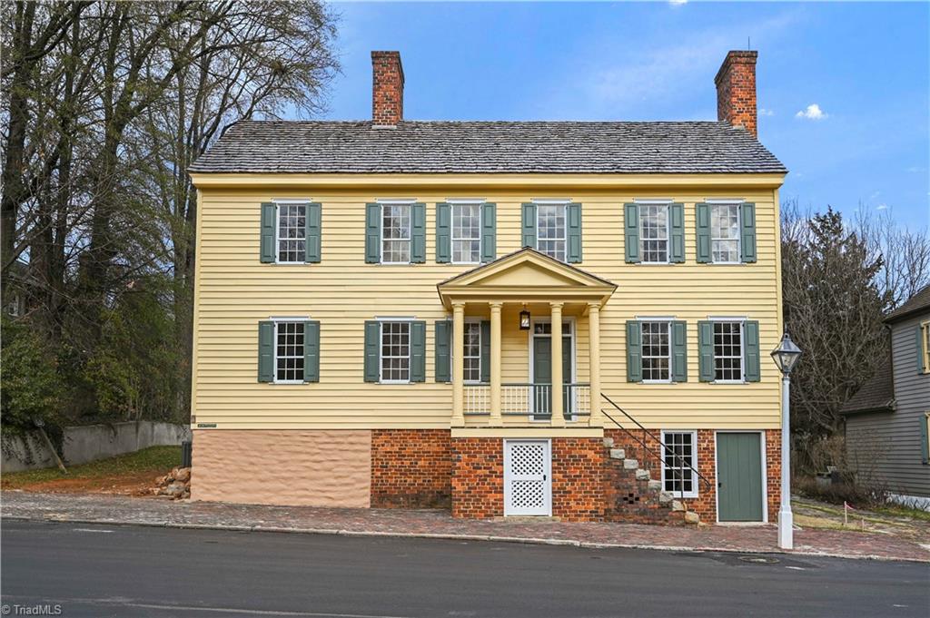 Photo 2 of 41 of 411 S Main Street house