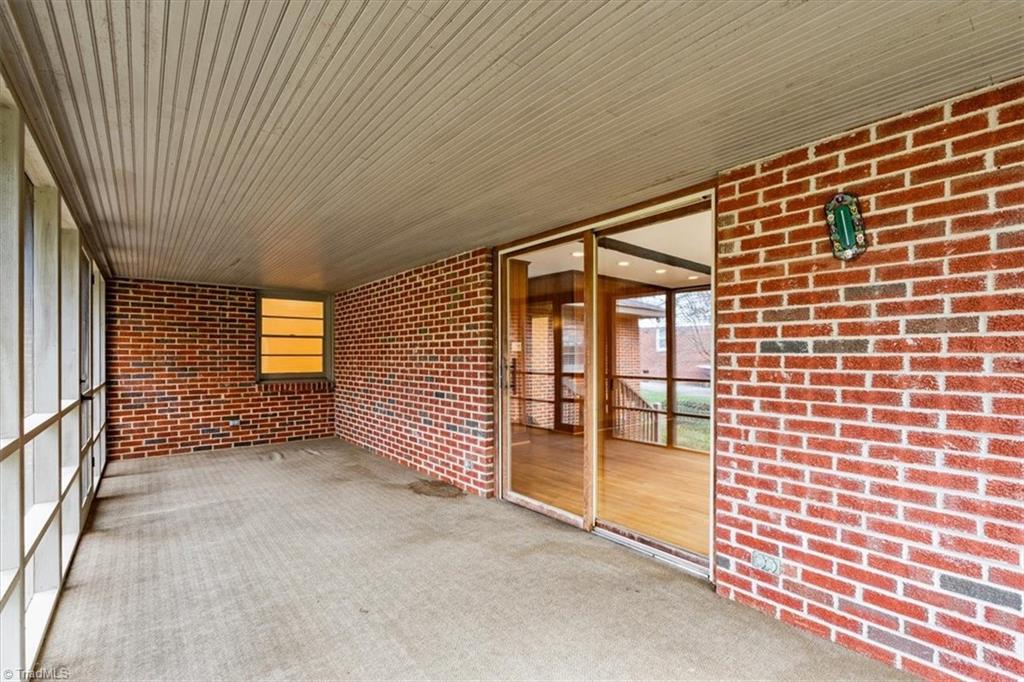 Greensboro, North Carolina 27408, United States, 3 Bedrooms Bedrooms, ,2 BathroomsBathrooms,Residential,Active,248098