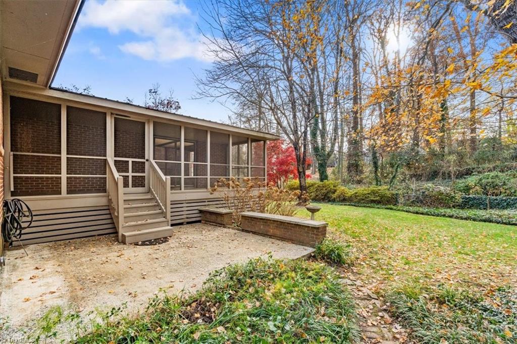 Greensboro, North Carolina 27408, United States, 3 Bedrooms Bedrooms, ,2 BathroomsBathrooms,Residential,Active,248098