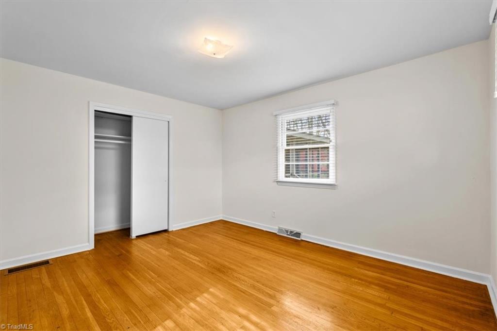 Greensboro, North Carolina 27408, United States, 3 Bedrooms Bedrooms, ,2 BathroomsBathrooms,Residential,Active,248098