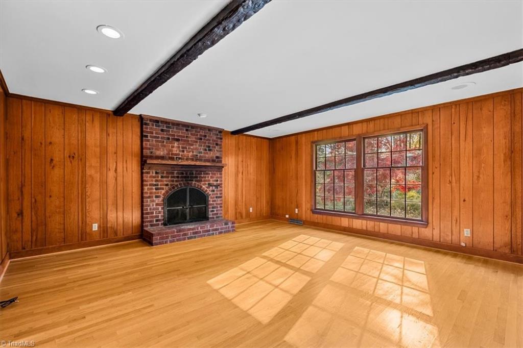 Greensboro, North Carolina 27408, United States, 3 Bedrooms Bedrooms, ,2 BathroomsBathrooms,Residential,Active,248098