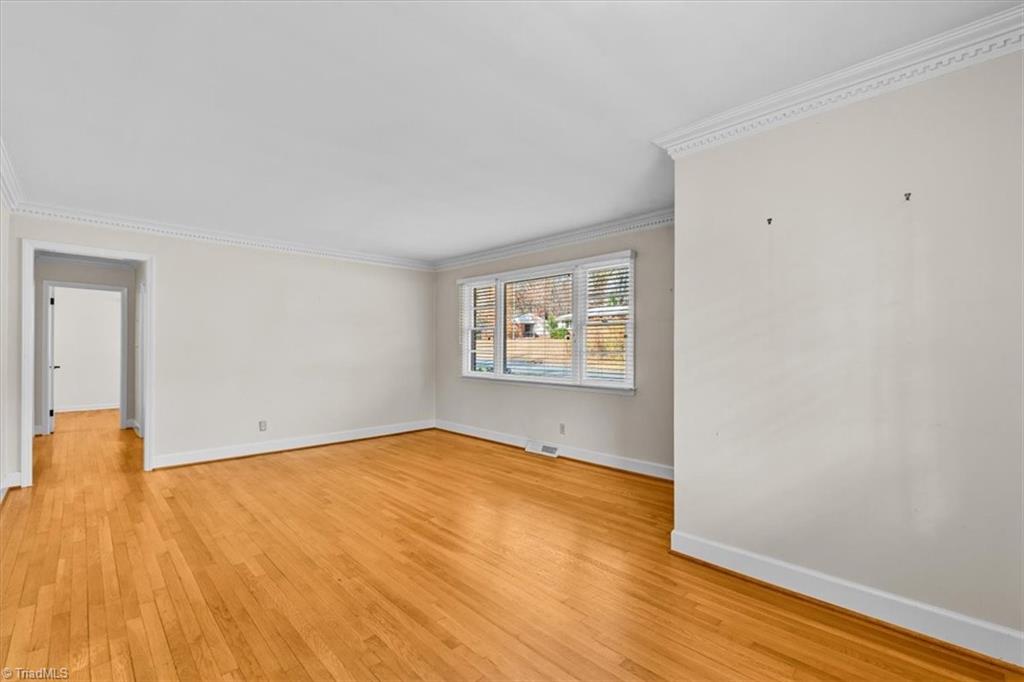 Greensboro, North Carolina 27408, United States, 3 Bedrooms Bedrooms, ,2 BathroomsBathrooms,Residential,Active,248098