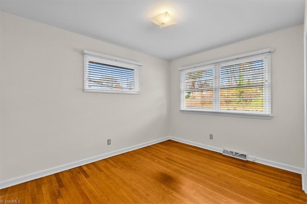 Greensboro, North Carolina 27408, United States, 3 Bedrooms Bedrooms, ,2 BathroomsBathrooms,Residential,Active,248098