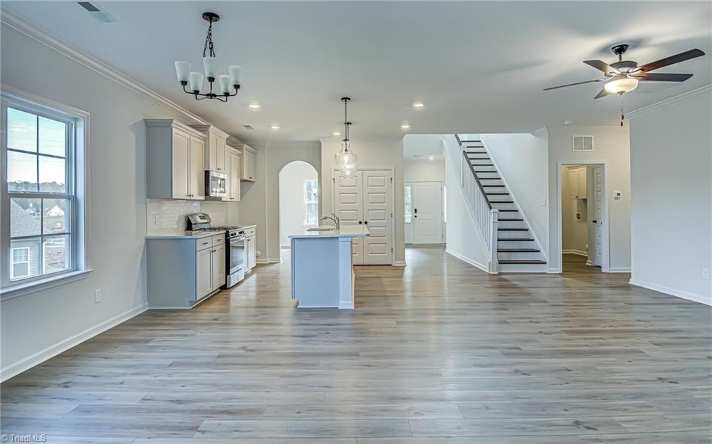Photo 5 of 29 of 175 Brayden Drive house