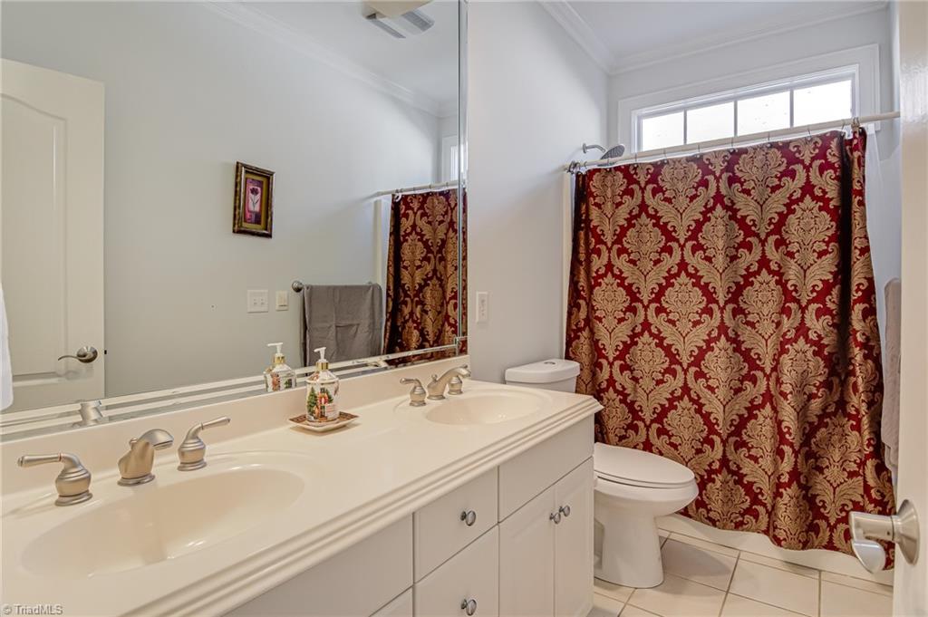 Winston-Salem, North Carolina 27104, United States, 3 Bedrooms Bedrooms, ,3 BathroomsBathrooms,Residential,Active,243730