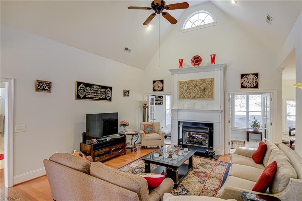 Winston-Salem, North Carolina 27104, United States, 3 Bedrooms Bedrooms, ,3 BathroomsBathrooms,Residential,Active,243730