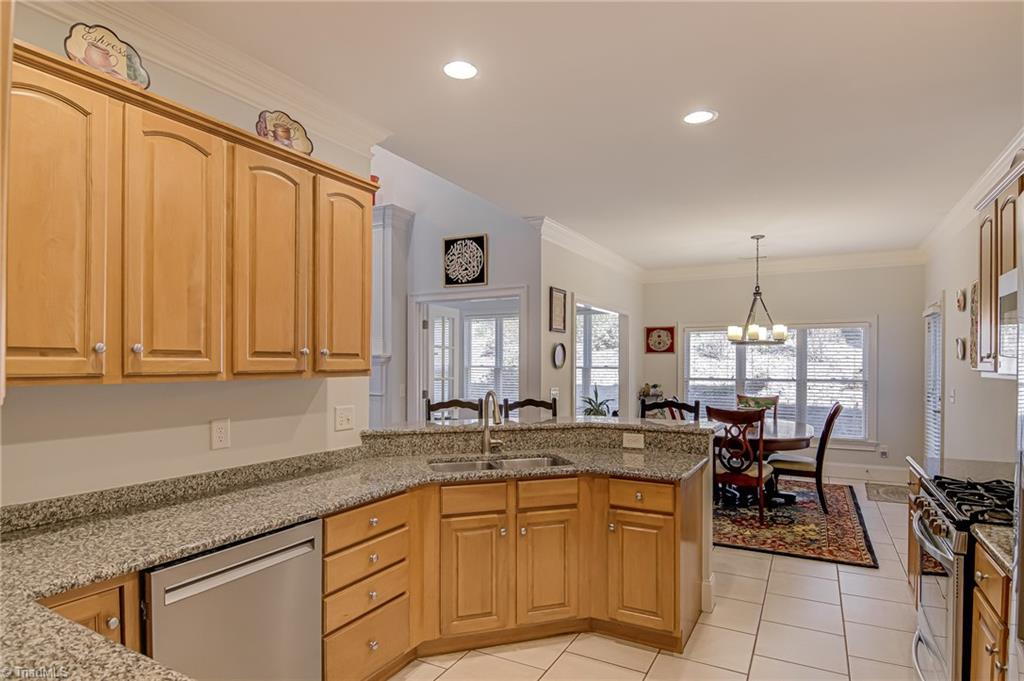 Winston-Salem, North Carolina 27104, United States, 3 Bedrooms Bedrooms, ,3 BathroomsBathrooms,Residential,Active,243730