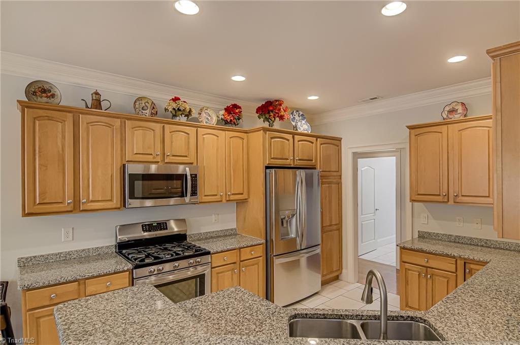 Winston-Salem, North Carolina 27104, United States, 3 Bedrooms Bedrooms, ,3 BathroomsBathrooms,Residential,Active,243730