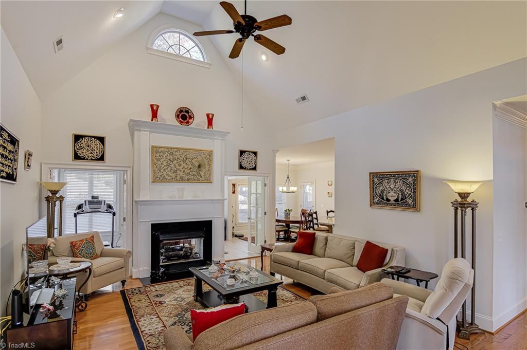 Winston-Salem, North Carolina 27104, United States, 3 Bedrooms Bedrooms, ,3 BathroomsBathrooms,Residential,Active,243730