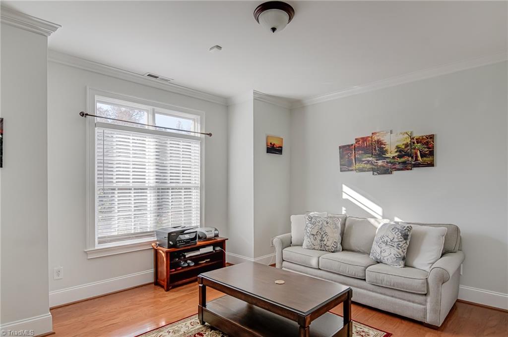 Winston-Salem, North Carolina 27104, United States, 3 Bedrooms Bedrooms, ,3 BathroomsBathrooms,Residential,Active,243730