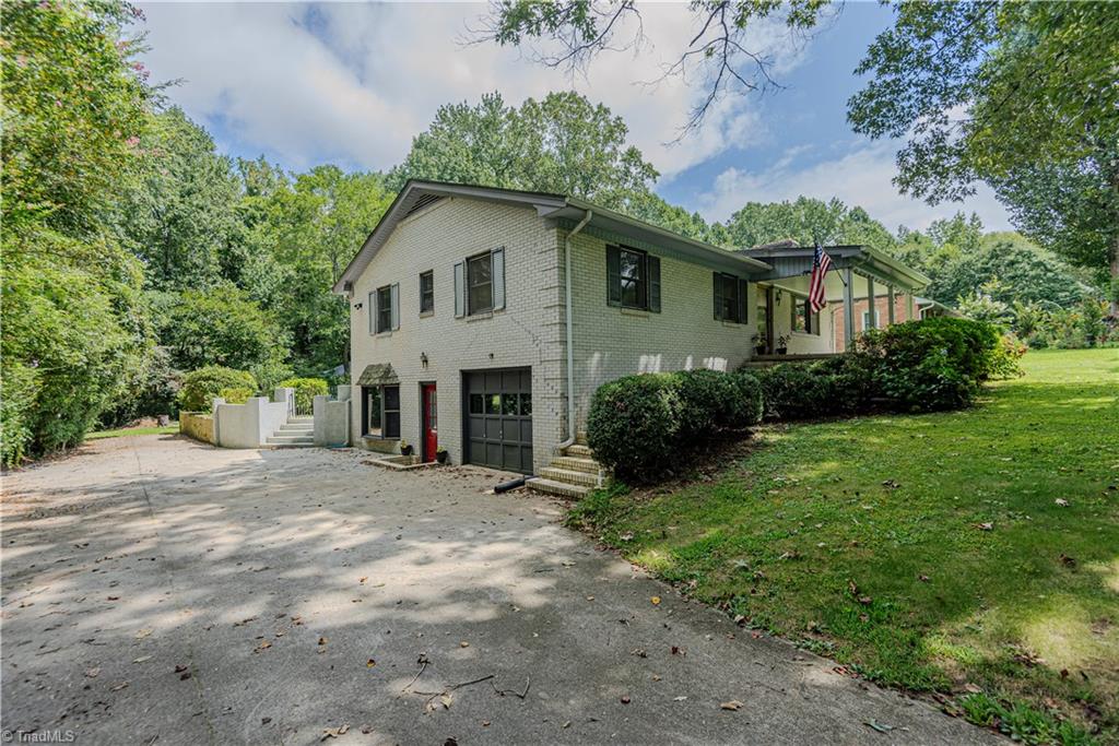 209 Debanne Road