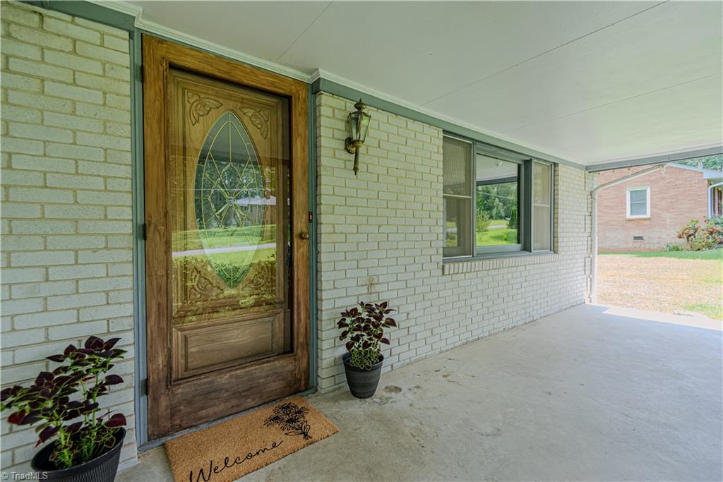 209 Debanne Road