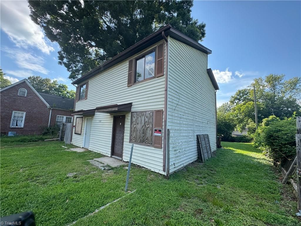 Photo of 1102 Campbell Street, High Point, NC 27262 (MLS # 1204152)