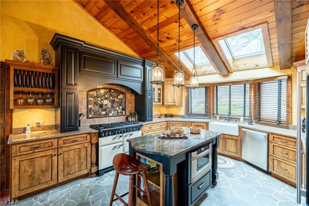 136 Woodcrest Road, Roaring Gap, North Carolina image 25