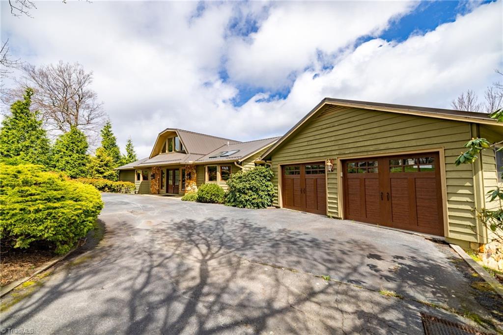 136 Woodcrest Road, Roaring Gap, North Carolina image 4