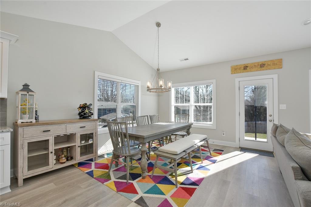 Photo 6 of 19 of 341 N Peace Haven Road house