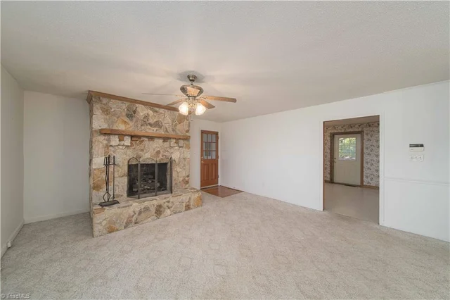 4520 Ole Log Lane, photo 4 of 30