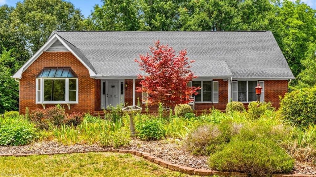 Photo of 919 Woodbrook Drive, Greensboro, NC 27410 (MLS # 1224871)