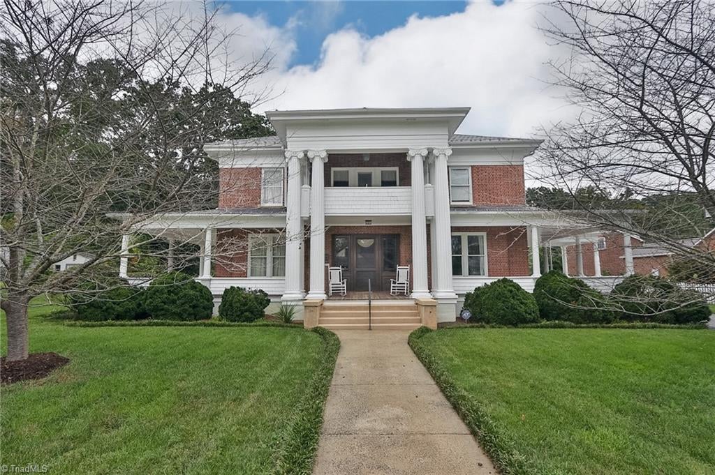 Photo of 418 W Main Street, Elkin, NC 28621 (MLS # 1234595)