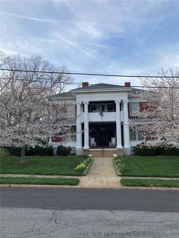 Photo of 418 W Main Street, Elkin, NC 28621 (MLS # 1234595)
