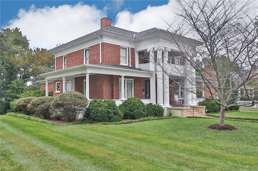 Photo of 418 W Main Street, Elkin, NC 28621 (MLS # 1234595)