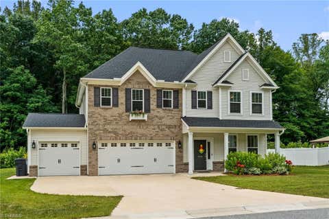 Photo of 2450 Redwood Hill Run, Kernersville, NC 27284 (MLS # 1224758)
