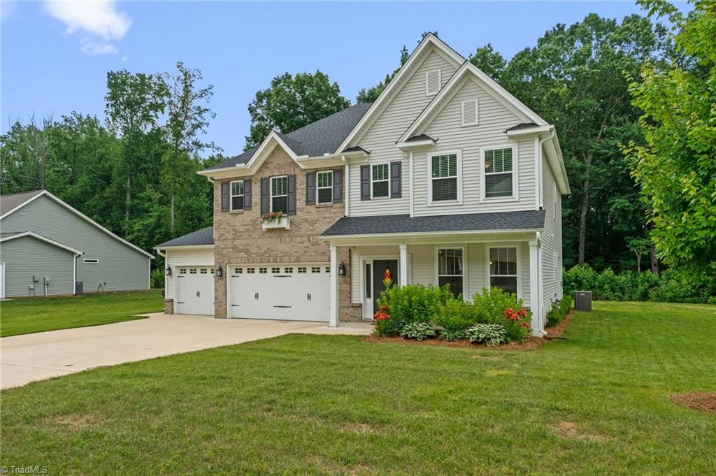 Photo of 2450 Redwood Hill Run, Kernersville, NC 27284 (MLS # 1224758)