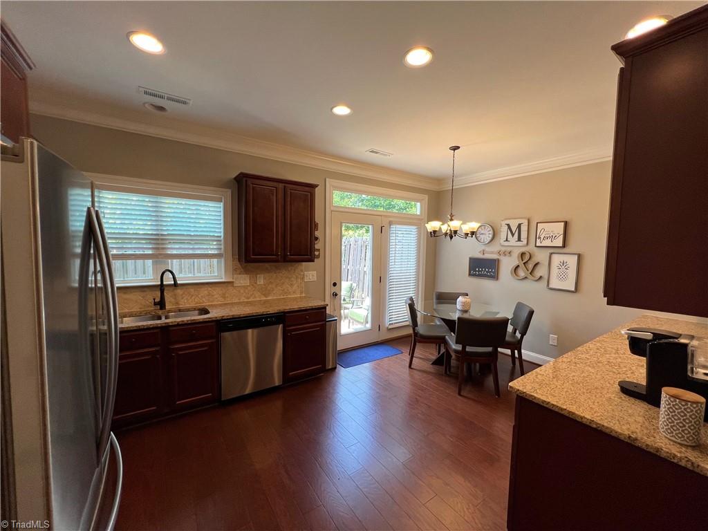 Photo 9 of 27 of 1167 Augustine Heights Drive townhome