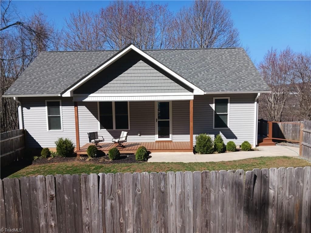 Photo of 36 Lake Street, Sparta, NC 28675 (MLS # 1212501)