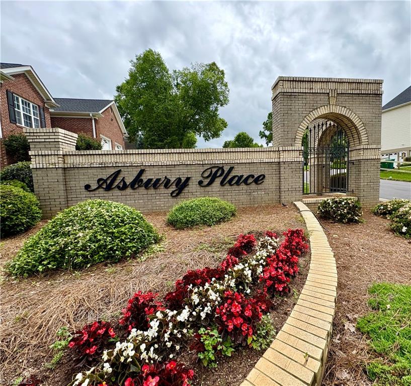 110 Asbury Place Court, Clemmons, North Carolina image 1