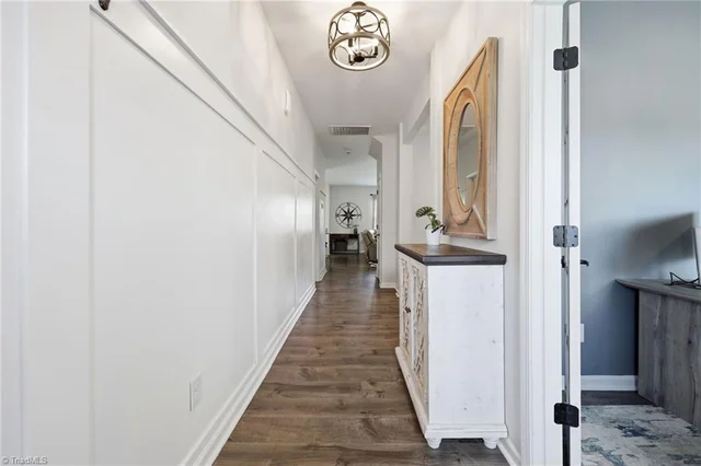 6882 Bellawood Drive, photo 2 of 43