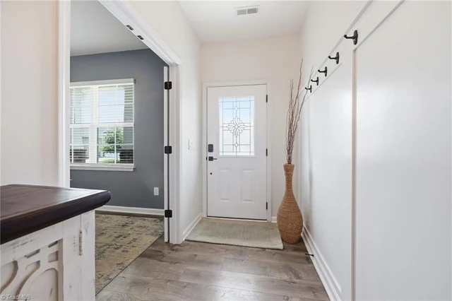 6882 Bellawood Drive, photo 3 of 43
