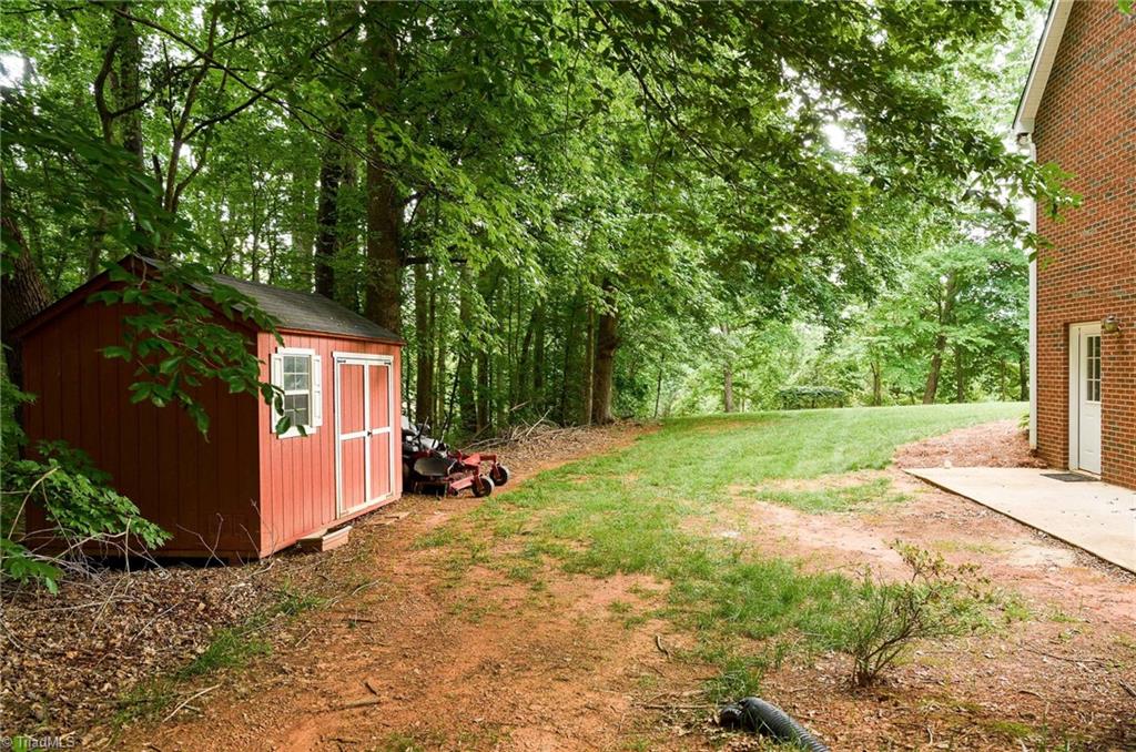 1117 Fairway Drive, Yadkinville, North Carolina image 32