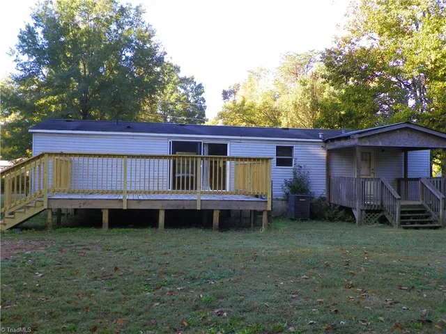 233 Green Needles Drive, photo 4 of 14