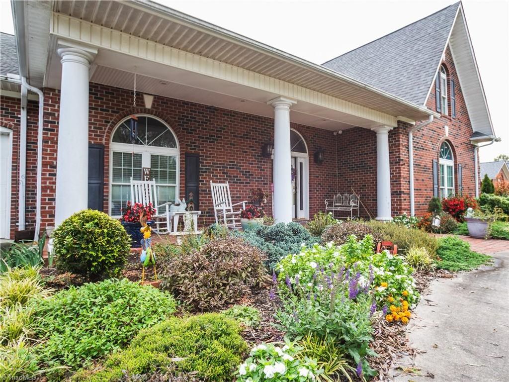 Photo of 148 Magnolia Drive, North Wilkesboro, NC 28659 (MLS # 1197269)