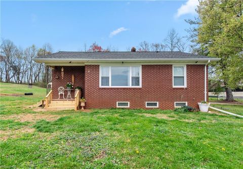 125 Phillips Stone Trail, Mount Airy, NC 27030 - MLS#: 1137890