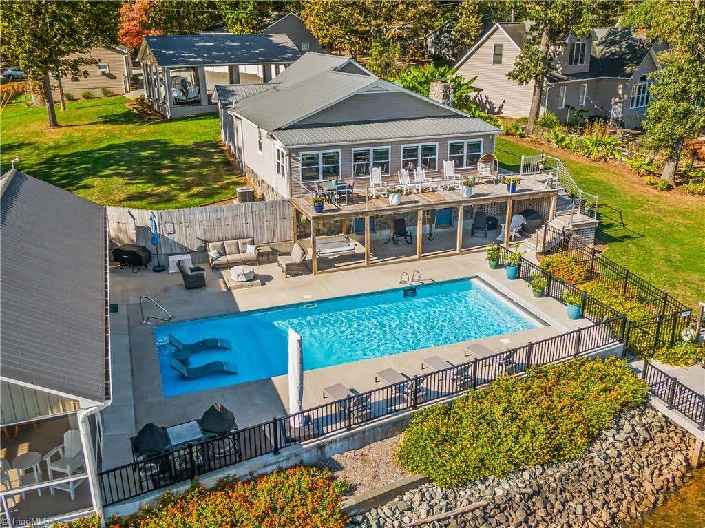 Photo of 129 Friendly Way, Lexington, NC 27292 (MLS # 1230356)