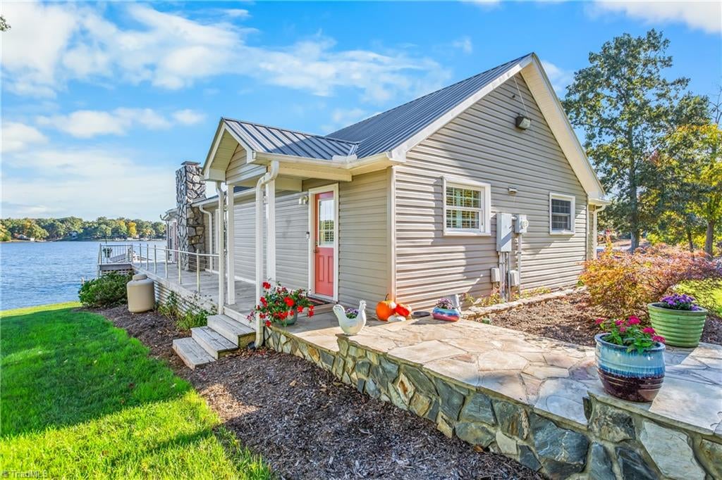 Photo of 129 Friendly Way, Lexington, NC 27292 (MLS # 1230356)