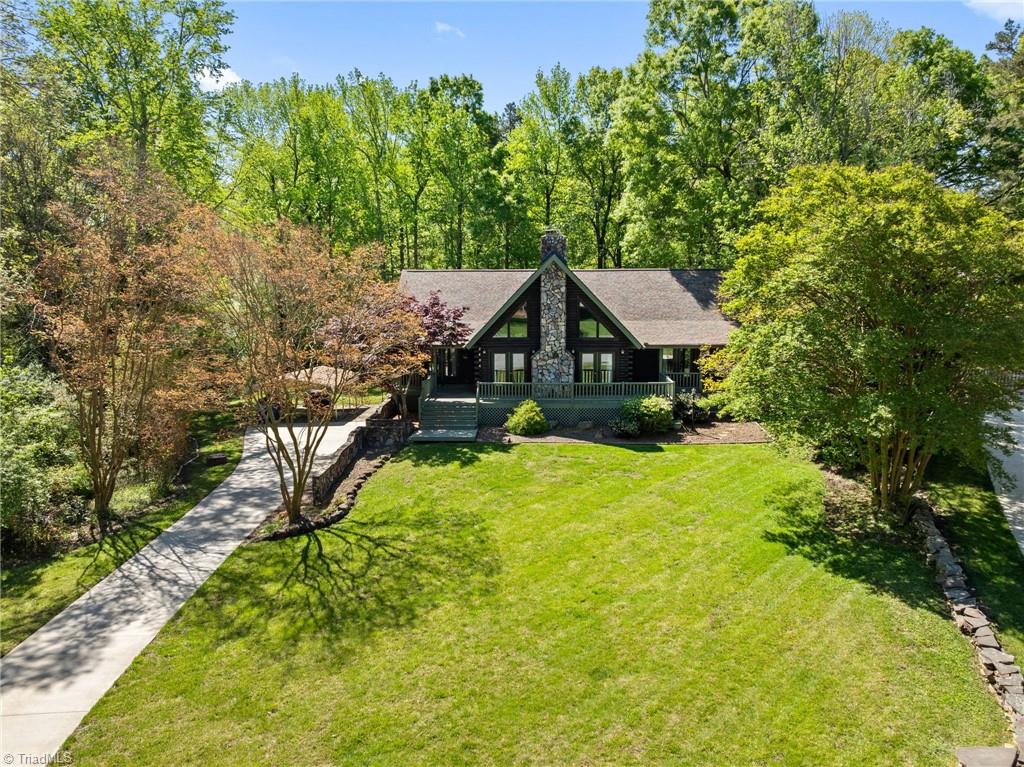 2404 Hunters Ridge Drive, Pleasant Garden, North Carolina image 2