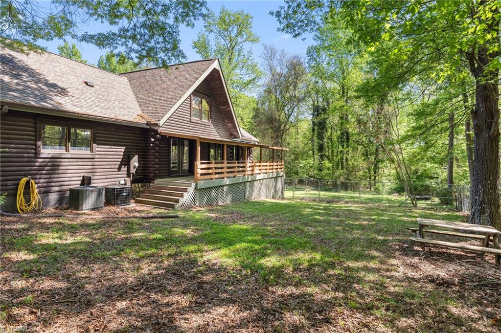 2404 Hunters Ridge Drive, Pleasant Garden, North Carolina image 44