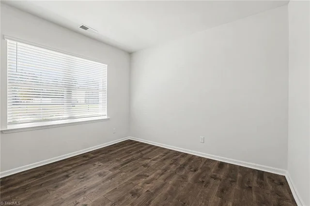 152 Crestview Lane, photo 5 of 34