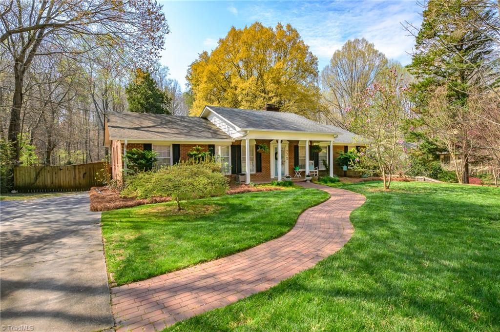 Photo of 772 Lynn Dee Drive, Winston-Salem, NC 27106 (MLS # 1214107)