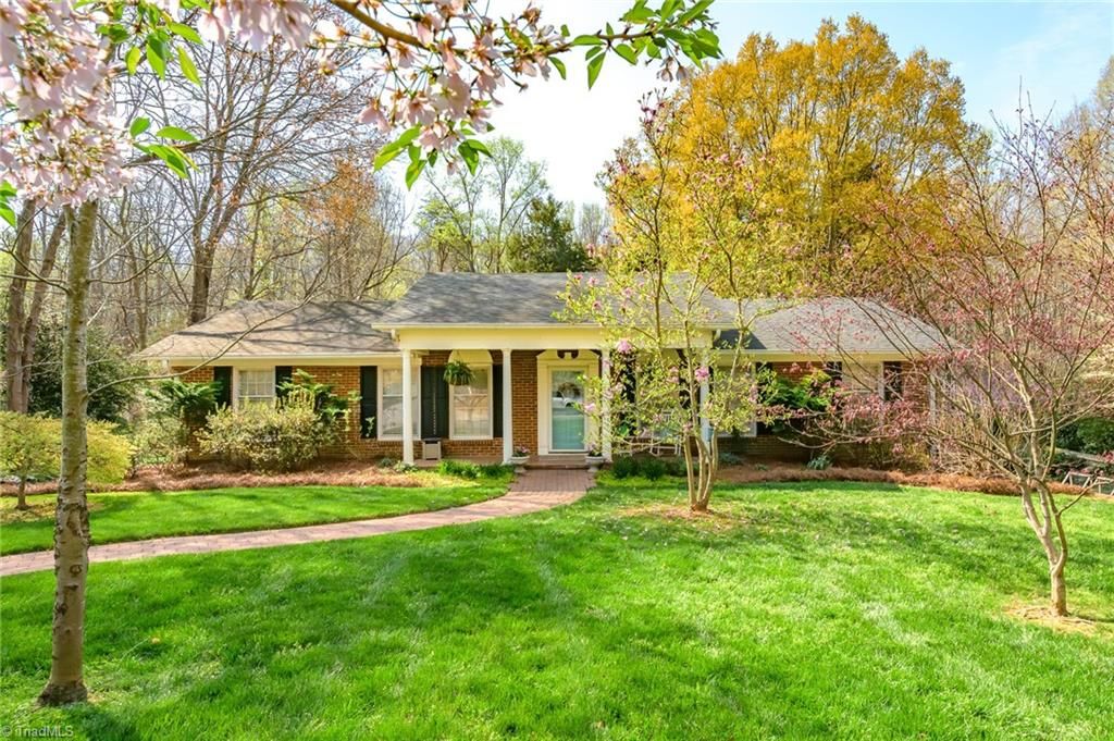 Photo of 772 Lynn Dee Drive, Winston-Salem, NC 27106 (MLS # 1214107)