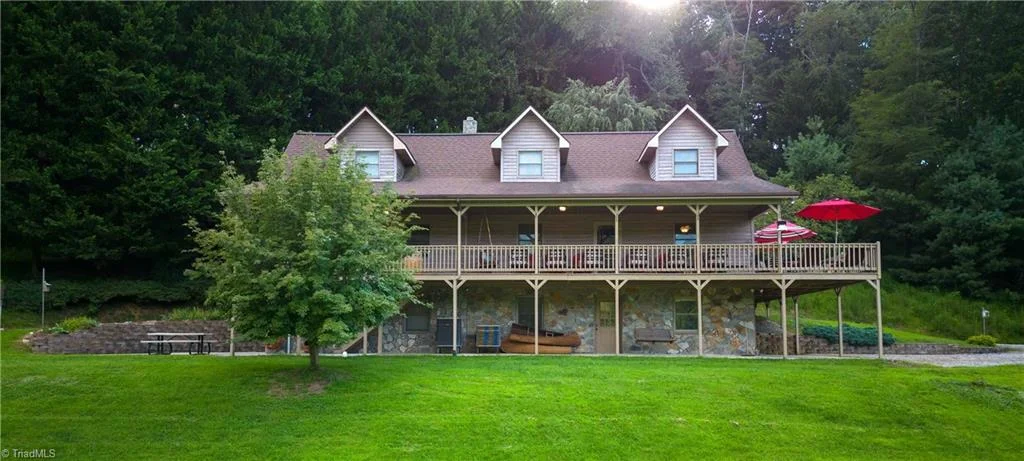 2161 River Bend Road, Mouth Of Wilson, VA, 24363