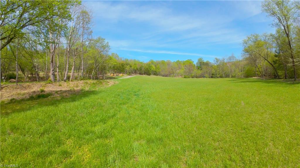 3 Thomas Farm Road, King, North Carolina image 1