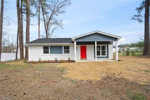 Homes For Sale - 5001 Royal Acres Road<br/> Raleigh, NC 27610